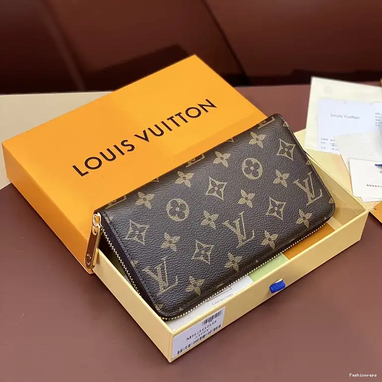 Fashionrepsfam ru 2407YZ0093 LV Bags 0712